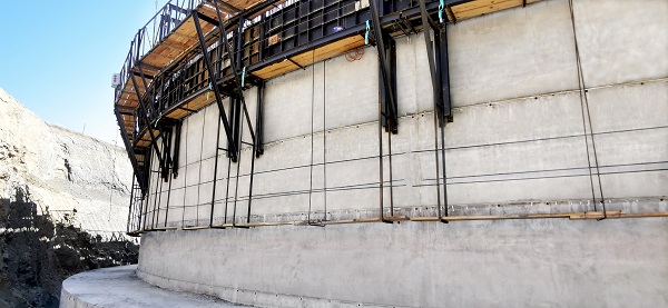 04、3#欧罗仓模板体系完成组装效果.jpg 04、3#欧罗仓模板体系完成组装效果.jpg