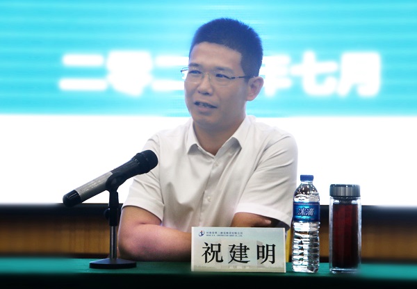 开元网页版总经理祝建明针对新员工未来发展提出要求.jpg 开元网页版总经理祝建明针对新员工未来发展提出要求.jpg