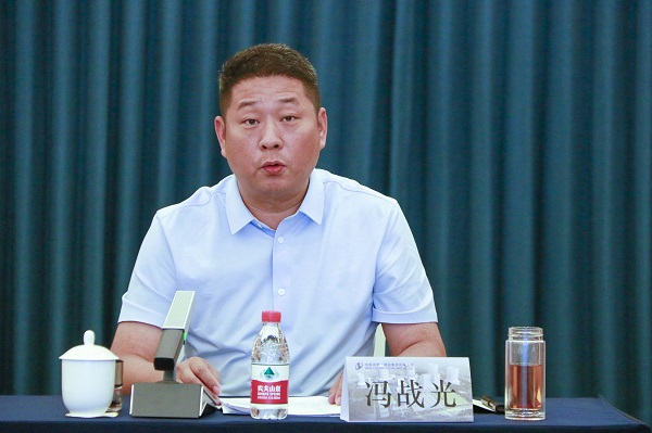 5开元网页版副总经理冯战光主持会议.JPG