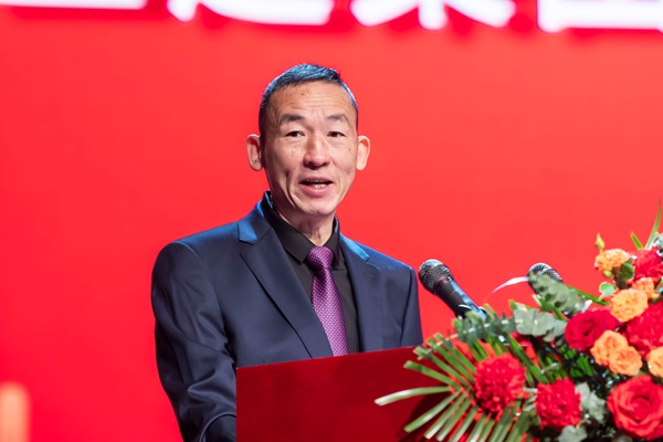 1开元网页版党委副书记、监事会主席陈百斌主持庆典仪式.jpg 1开元网页版党委副书记、监事会主席陈百斌主持庆典仪式.jpg